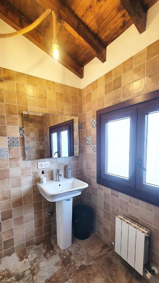Homestay Tuul Etxea, En Caserio A 8km De Bilbao, Bano Compartido