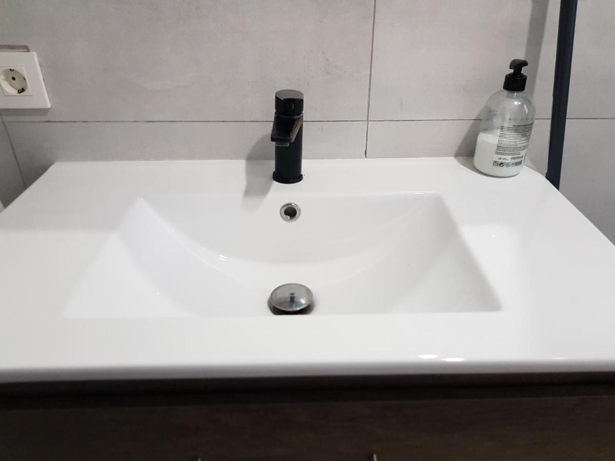 Homestay Tuul Etxea, En Caserio A 8km De Bilbao, Bano Compartido