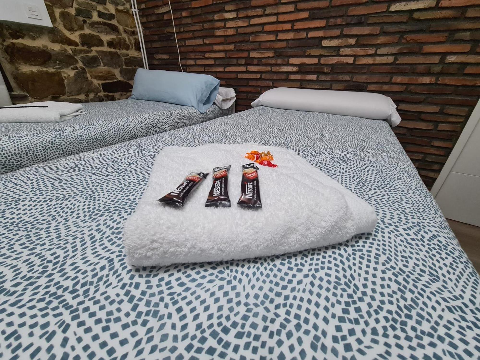 Homestay Tuul Etxea, En Caserio A 8km De Bilbao, Bano Compartido